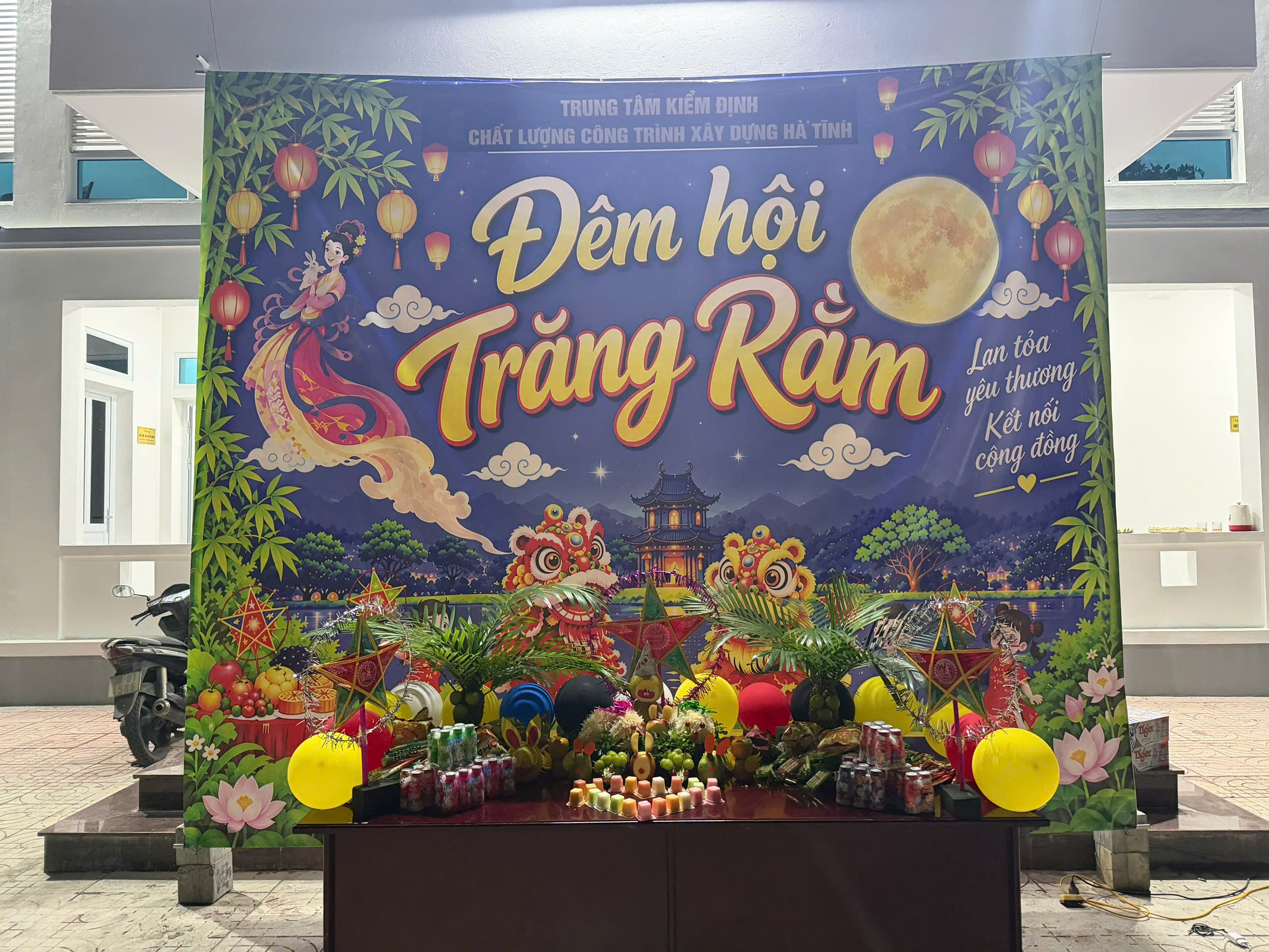 TRUNG TÂM KIỂM ĐỊNH CHẤT LƯỢNG CÔNG TRÌNH XÂY DỰNG HÀ TĨNH RỘN RÀNG “ĐÊM HỘI TRĂNG RẰM NĂM 2026